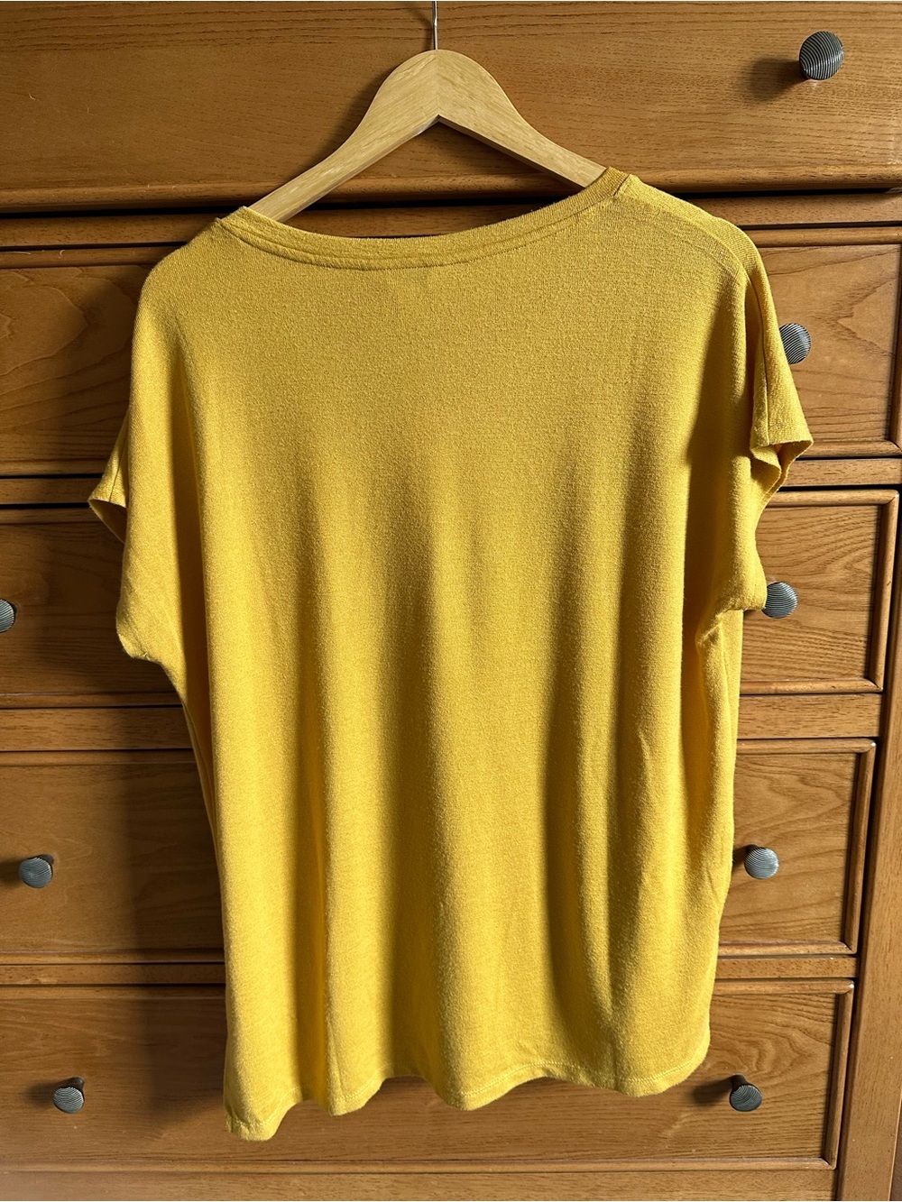Orvis Shirt Womens Large Yellow V Neck Short Sleeve Stretch Pullover Mustard - Picture 2 of 9